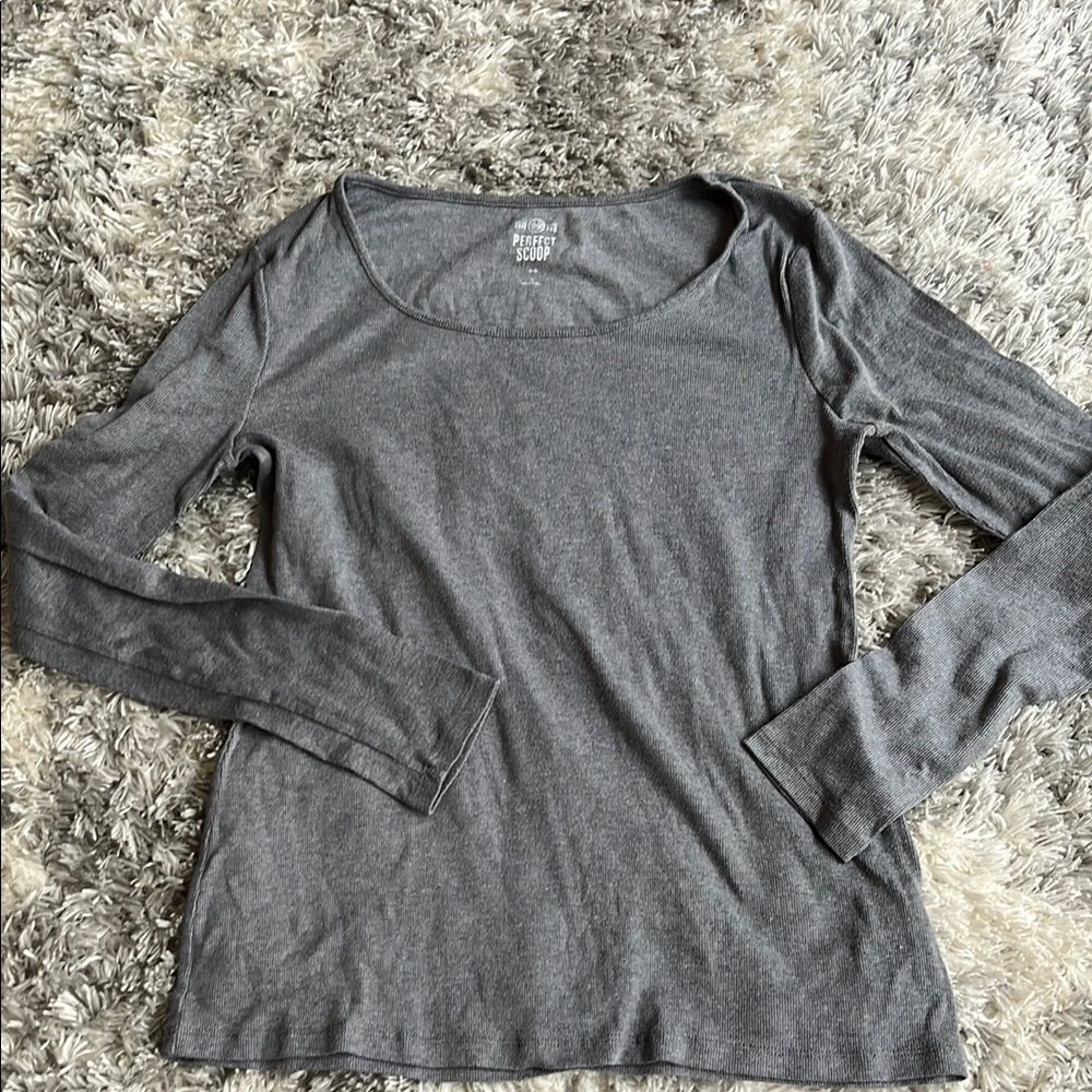 Women's Gray Long Sleeve Top
